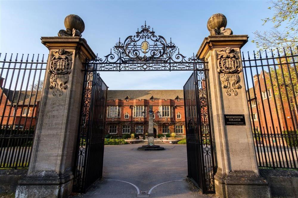 Westminster College Hotel Cambridge  Exterior photo